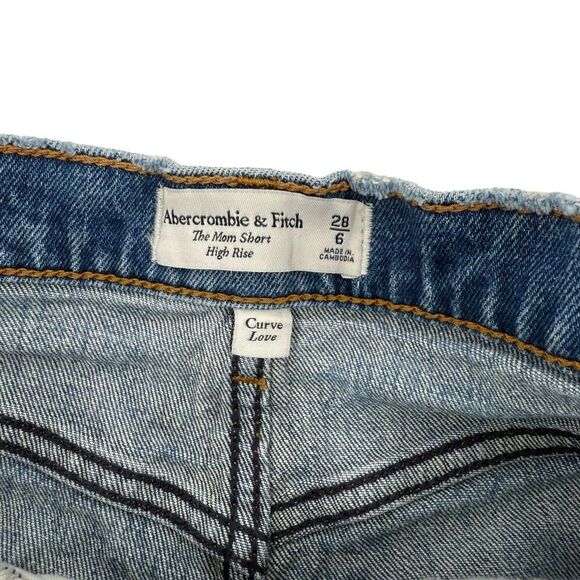 Abercrombie Fitch Curve Love Shorts Mom High Rise Size 28 / 6 Distressed Denim - Picture 4 of 6